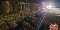 На трассе в Торжокском округе опрокинулась фура - GorodTorzhok.Ru